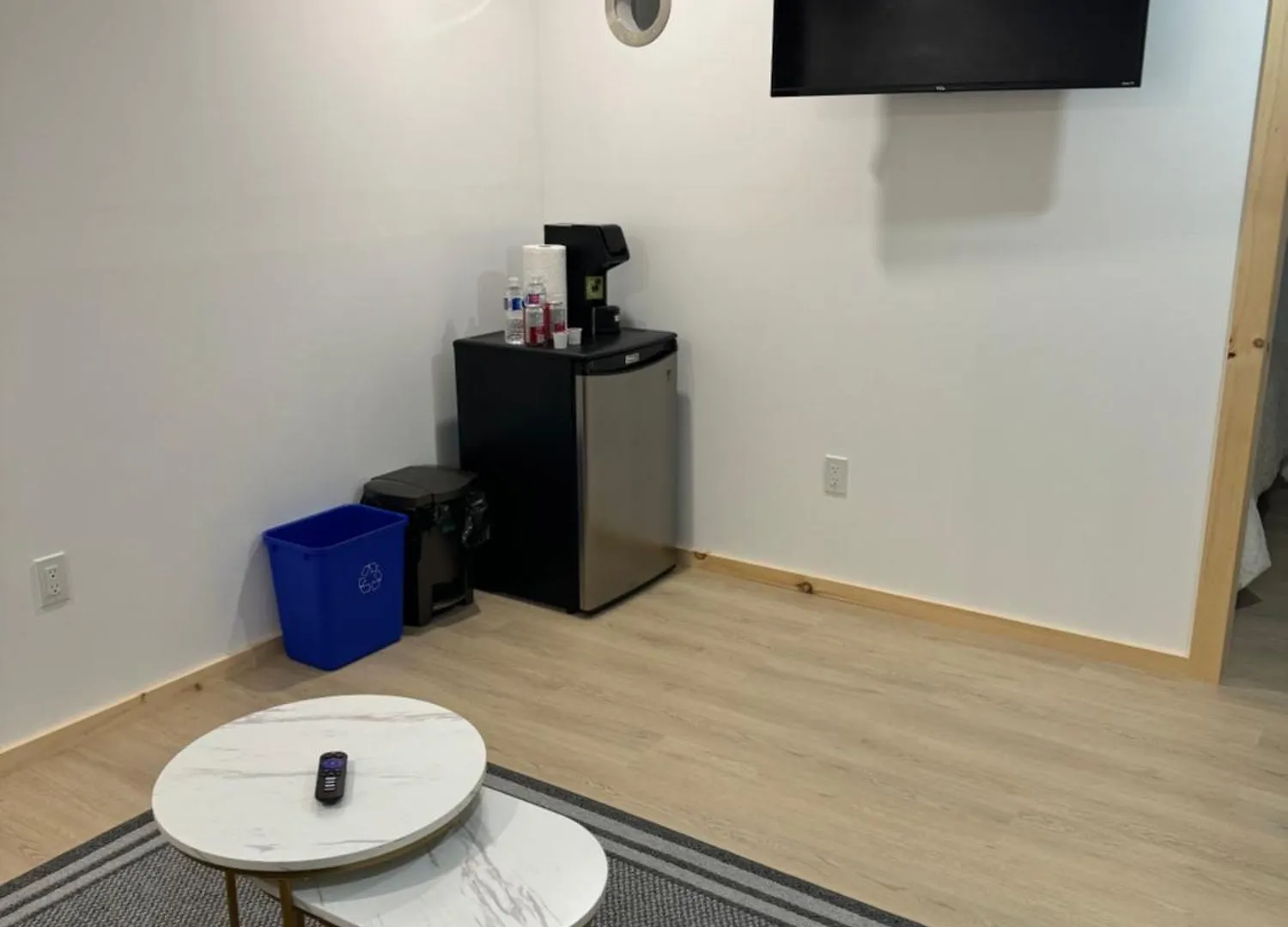 Private Entrance, Private Bathroom, Bedroom And Workspace Ottawa